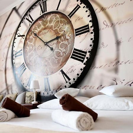 Apartament City, Clock Krosno Luaran gambar