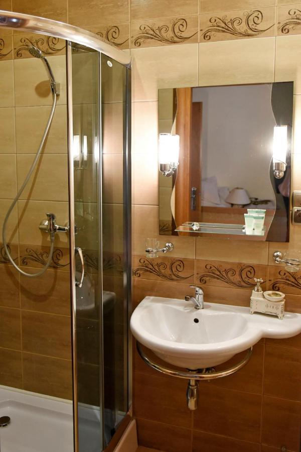 Apartament City, Clock Krosno Luaran gambar