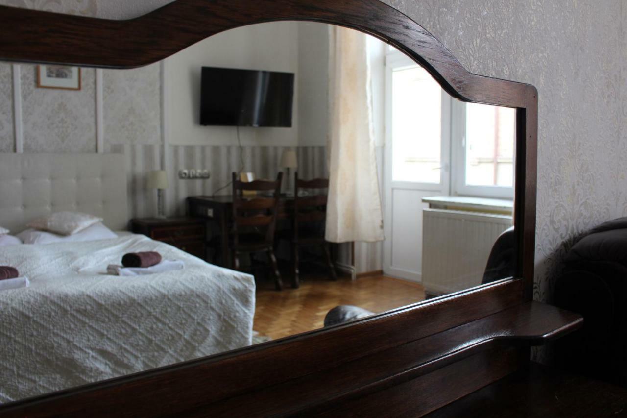Apartament City, Clock Krosno Luaran gambar