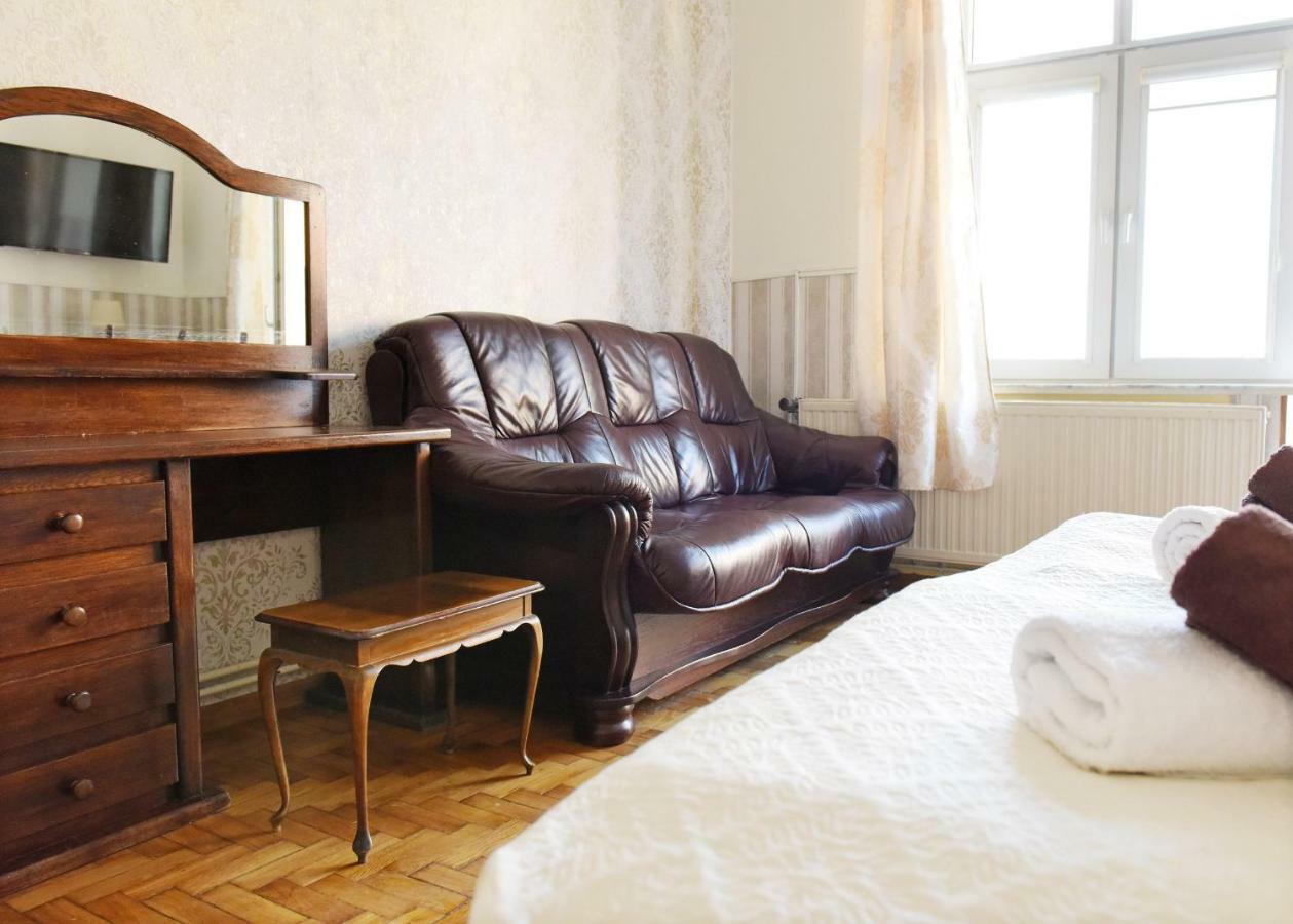 Apartament City, Clock Krosno Luaran gambar