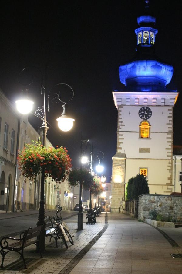 Apartament City, Clock Krosno Luaran gambar
